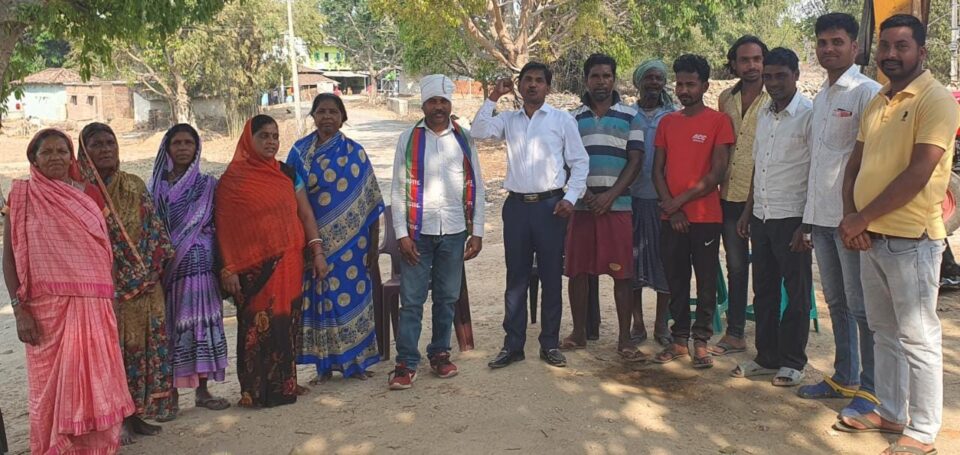 Ranchi आजसू पार्टी प्रखंड अध्यक्ष जगरनाथ महतो के नेतृत्व में जनसम्पर्क अभियान चलाया… – Vananchal 24TV Live – वनांचल 24TV लाइव