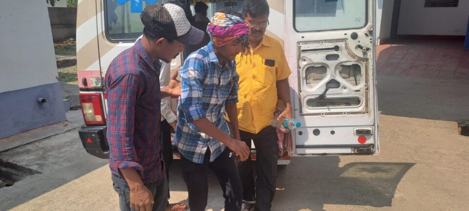 Saraikela : डाला टेंपो और हाईवा की टक्कर में गंभीर रूप से दो हुए घायल…