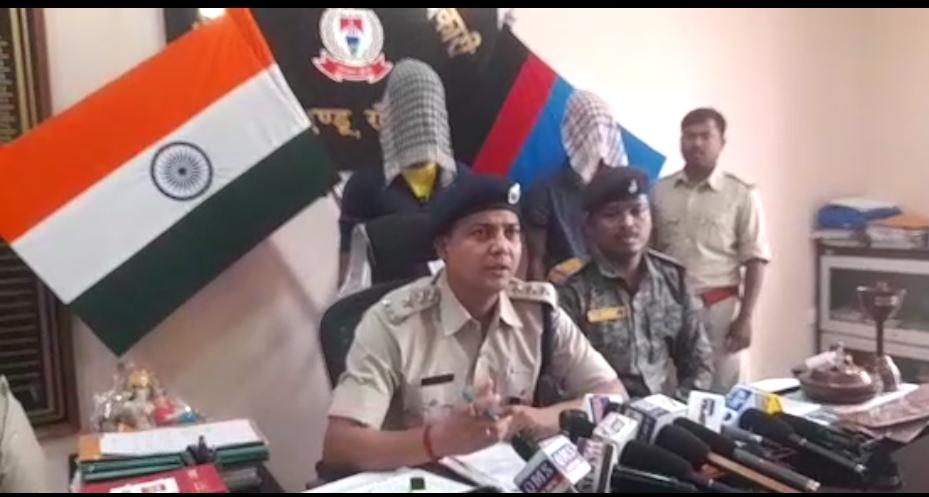 Bundu : सोनाहातु पुलिस ने लगातार चोरी का अंजाम दे रहे दो युवक को गिरफ्तार कर जेल भेजा …