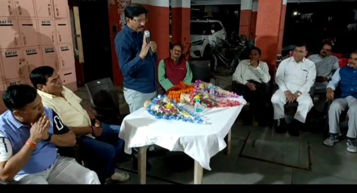 अभिनंदन-सह- मिलन समारोह मे पूर्व कोल्हान आयुक्त विजय सिंह को किया गया सम्मानित… – Vananchal 24TV Live – वनांचल 24TV लाइव