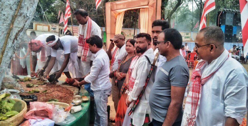 पटेलनगर बिरसा चैक में सरहुल के पानव अवसार हुई सरना-पूजा, क्षेत्र की हरियाली-खुशहाली और सुख-समृद्धि की हुई कामना… – Vananchal 24TV Live – वनांचल 24TV लाइव