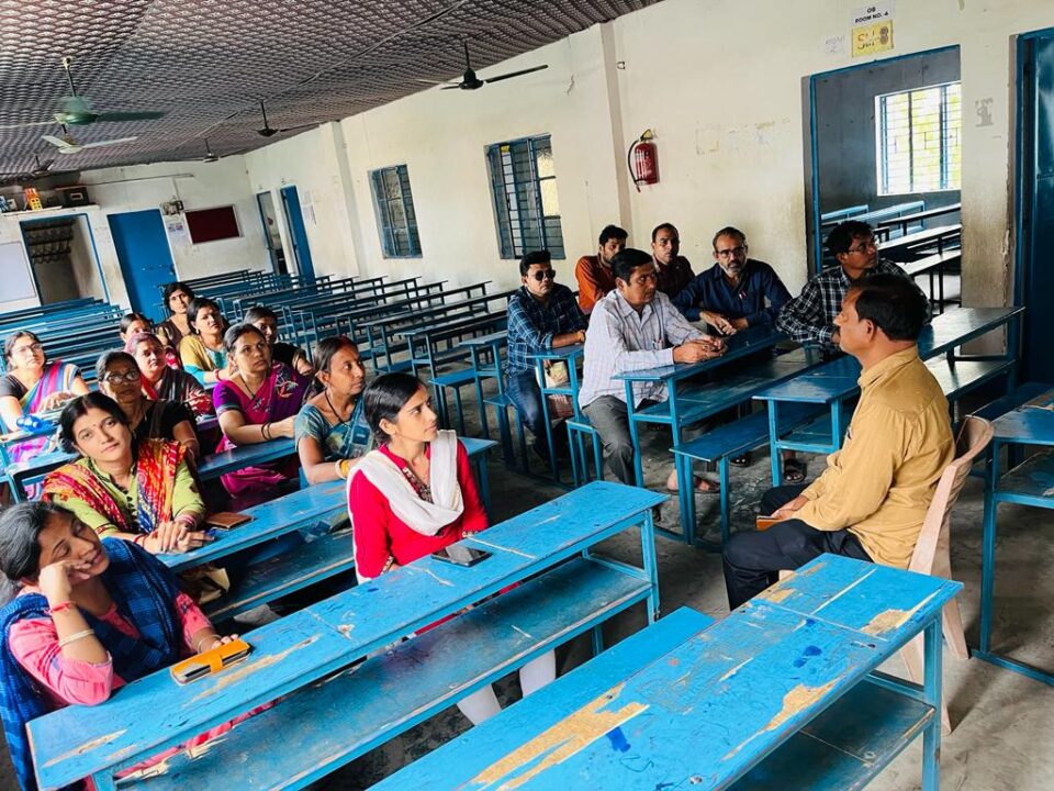 Saraikela  न्यू एजुकेशन पॉलिसी को लेकर सिस्टर निवेदिता इंग्लिश मीडियम स्कूल में हुई बैठक…