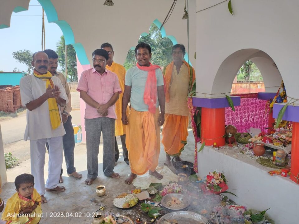 Saraikela : धुलौट के साथ संपन्न हुआ अष्टम प्रहर हरि संकीर्तन…