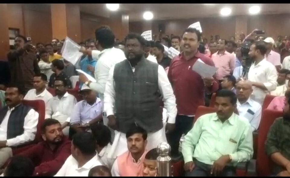 टाटा स्टील लॉन्ग प्रोडक्ट्स के 1.2 एमटीपीए इंटीग्रेटेड स्टील प्लांट के आधुनिकीकरण और विस्तार को लेकर  झारखंड राज्य प्रदूषण नियंत्रण पर्षद की  जनसुनवाई ऑटोक्लस्टर में आयोजित,  जनप्रतिनिधि और स्थानीय ग्रामीण ने किया विरोध ….टाटा स्टील लॉन्ग प्रोडक्ट्स के 1.2 एमटीपीए इंटीग्रेटेड स्टील प्लांट के आधुनिकीकरण और विस्तार को लेकर  झारखंड राज्य प्रदूषण नियंत्रण पर्षद की  जनसुनवाई ऑटोक्लस्टर में आयोजित,  जनप्रतिनिधि और स्थानीय ग्रामीण ने किया विरोध ….टाटा स्टील लॉन्ग प्रोडक्ट्स के 1.2 एमटीपीए इंटीग्रेटेड स्टील प्लांट के आधुनिकीकरण और विस्तार को लेकर  झारखंड राज्य प्रदूषण नियंत्रण पर्षद की  जनसुनवाई ऑटोक्लस्टर में आयोजित,  जनप्रतिनिधि और स्थानीय ग्रामीण ने किया विरोध …. – Vananchal 24TV Live – वनांचल 24TV लाइव