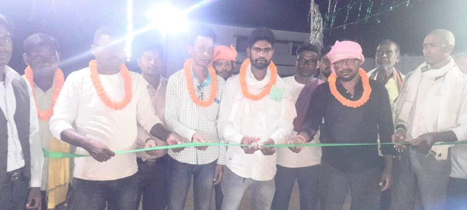 गोला :  मंडा पर्व में शामिल हुए युवा नेता प्रभात कुमार…