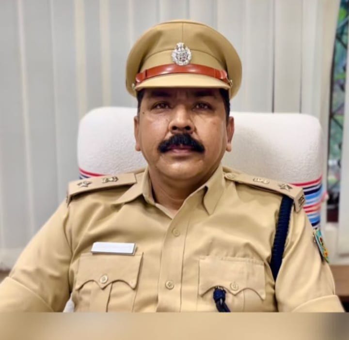 आदित्यपुर :  झारखंड बंदी के,विधि व्यवस्था को लेकर लगातार निगरानी और दिशा निर्देश देते रहे पुलिस अधीक्षक… – Vananchal 24TV Live – वनांचल 24TV लाइव