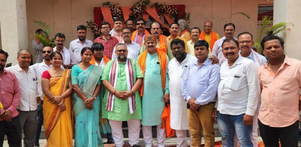 भाजपा की सरायकेला विधानसभा स्तरीय टिफिन बैठक सह वरिष्ठ कार्यकर्ता सम्मेलन का हुआ आयोजन . . .  – Vananchal 24TV Live – वनांचल 24TV लाइव