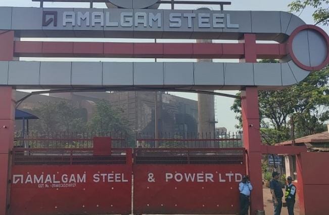 SARAIKELA : कांड्रा के अमलगम स्टील कंपनी के फर्नेश में हुआ ब्लास्ट; कोई हताहत नहीं . . .