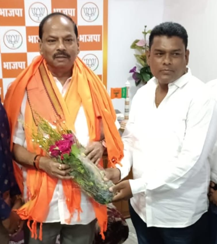 Jamshedpur : ईमानदारी पूर्वक अपनी जिम्मेदारी निर्वाह कर संगठन को मजबूत बनाएंगे : राकेश चौबे