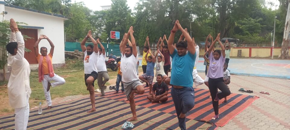 दुमका भाजपा नगर इकाई दुमका द्वारा शहर के इंडोर स्टेडियम में अंतर्राष्ट्रीय योग दिवस पर योगाभ्यास का आयोजन किया गया… – Vananchal 24TV Live – वनांचल 24TV लाइव