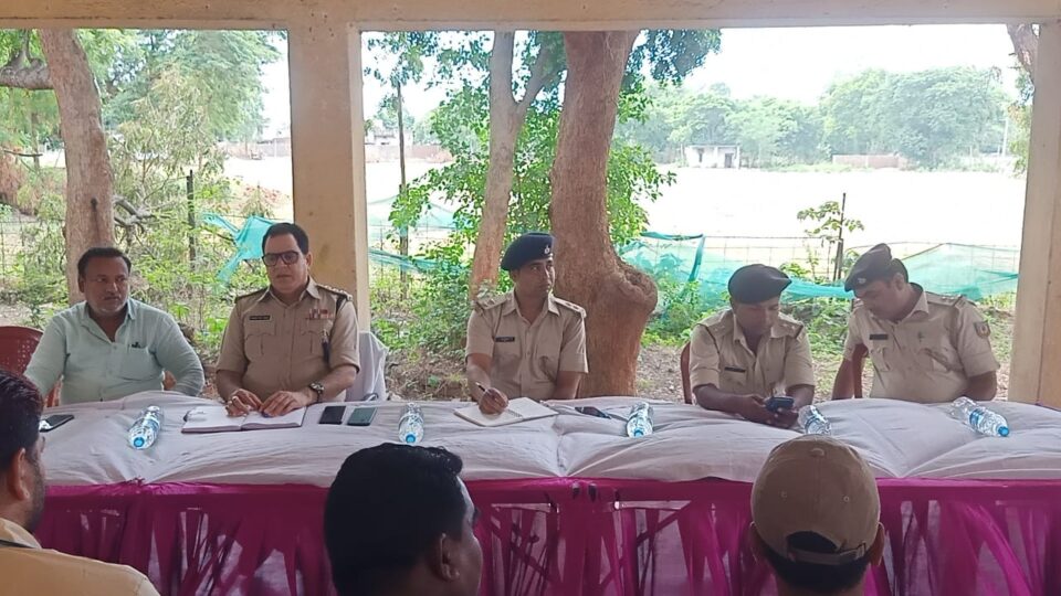 Chandil ; कपाली में बकरीद को लेकर शांति समिति की बैठक में छाया रहा बिजली पानी का मुद्दा,एसडीपीओ ने कहा पुलिस रहेगी मुस्तैद… – Vananchal 24TV Live – वनांचल 24TV लाइव