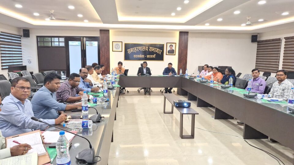 जन्म मृत्यु निबंधन से सम्बंधित कार्यशाला का किया गया आयोजन; सम्बंधित पदाधिकारियों को दिए गए आवश्यक दिशा निर्देश… – Vananchal 24TV Live – वनांचल 24TV लाइव