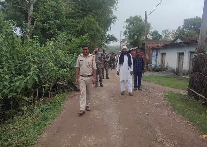 चांडिल : ईचागढ़ व तिरूलडीह में पुलिस द्वारा फ्लैग मार्च किया गया…