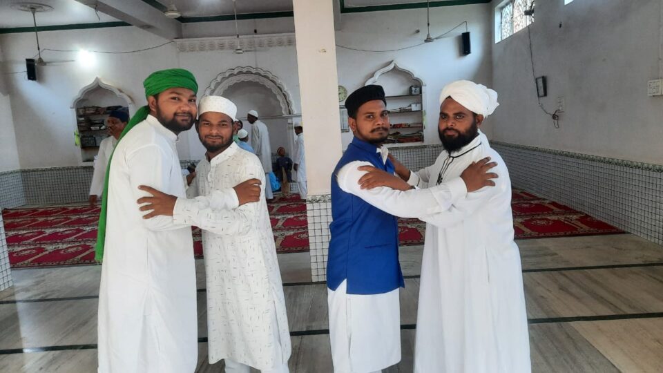 Chandil सादगीपूर्ण तरीक़े से मनाया गया त्याग और बलिदान का त्यौहार ईद उल अजहा, नमाज अदा कर एक-दूसरे को मुबारकबाद दी… – Vananchal 24TV Live – वनांचल 24TV लाइव