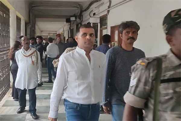 अग्रवाल बंधु हत्याकांड के मुख्य साजिशकर्ता व हत्यारे को आजीवन कारावास… – Vananchal 24TV Live – वनांचल 24TV लाइव