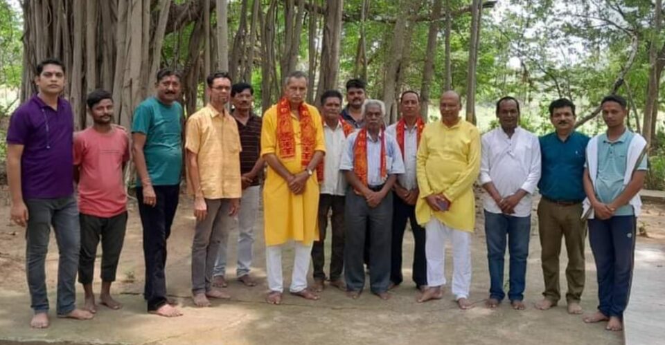 सरायकेला:सरायकेला छऊ आर्टिस्ट एसोसिएशन ने गुरु पूर्णिमा पर गुरुओं का पूजन किया… – Vananchal 24TV Live – वनांचल 24TV लाइव