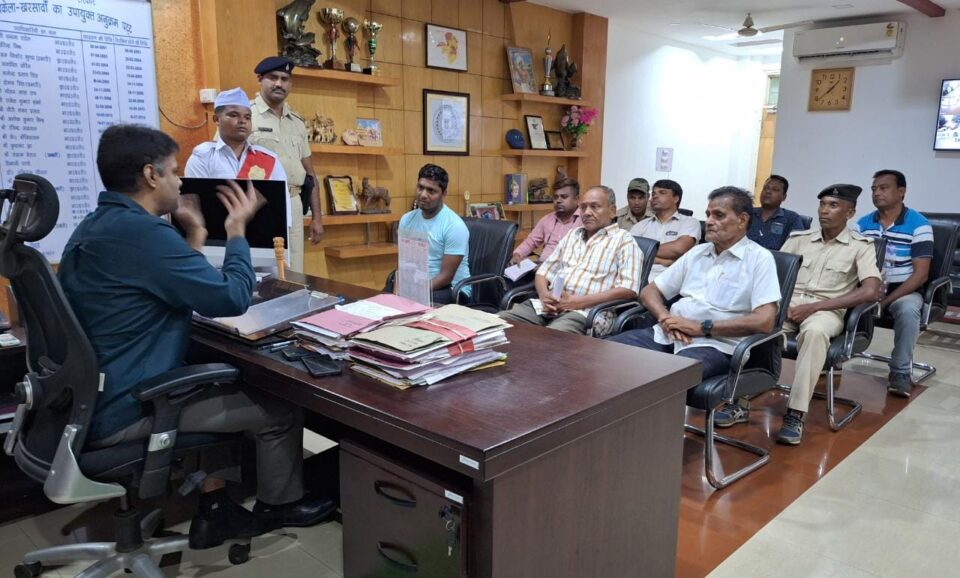 साप्ताहिक जनता दरबार का हुआ आयोजन, जिले के विभिन्न क्षेत्र से आए लोगो से मिले उपायुक्त, कई मामलों का ऑन द स्पॉट हुआ निष्पादन… – Vananchal 24TV Live – वनांचल 24TV लाइव