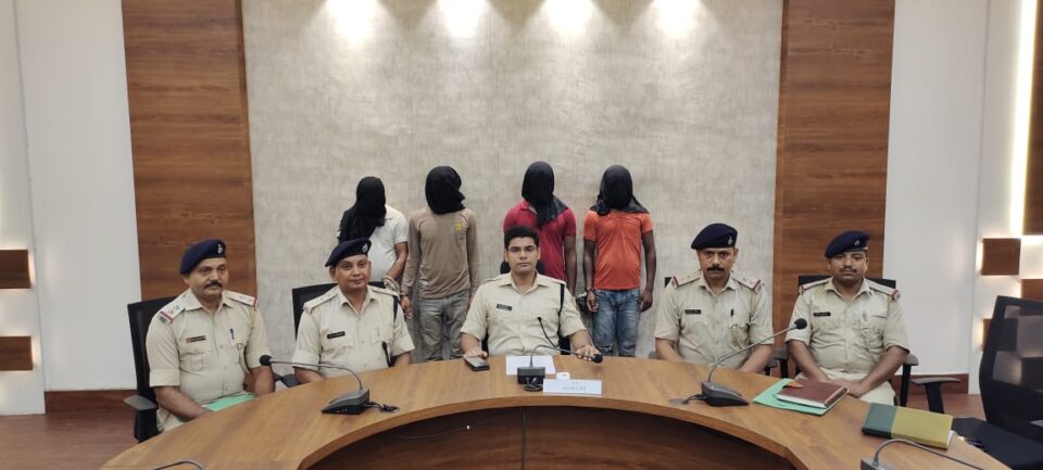 दो मोटरसाइकिल चोर हुए गिरफ्तार, चेकिंग के क्रम में रांची के बिना नंबर प्लेट मोटरसाइकिल के साथ  … – Vananchal 24TV Live – वनांचल 24TV लाइव
