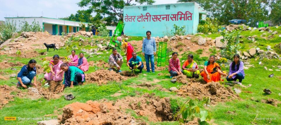 नामकुम : आदिवासी प्राकृतिक के पूजक हैं : अंतू तिर्की
