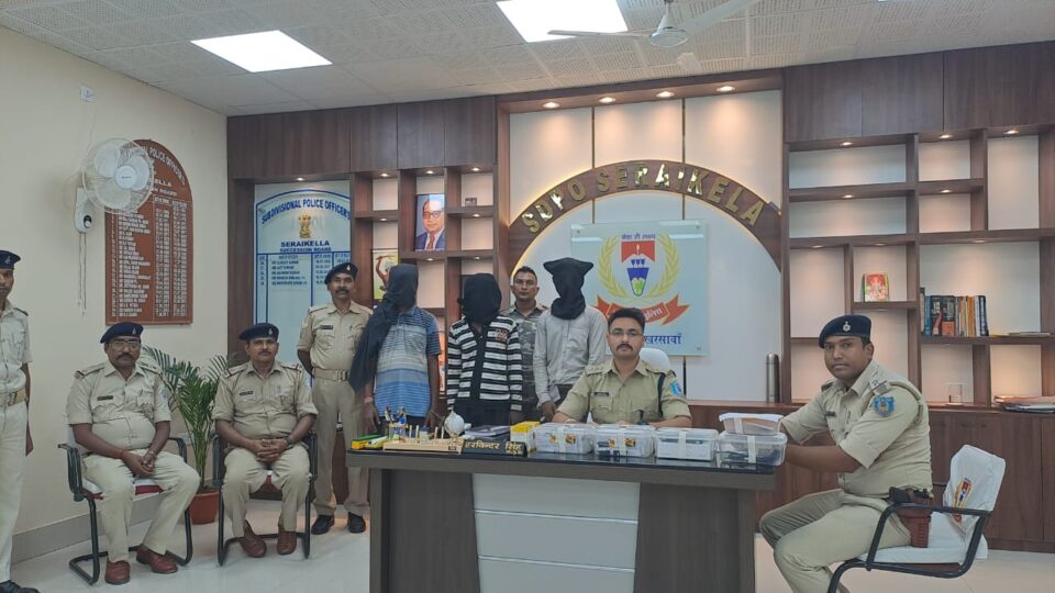 सरायकेला:आरआईटी पुलिस ने दो अलग-अलग मामलों का खुलासा करते हुए तीन को गिरफ्तार कर भेजा जेल… – Vananchal 24TV Live – वनांचल 24TV लाइव