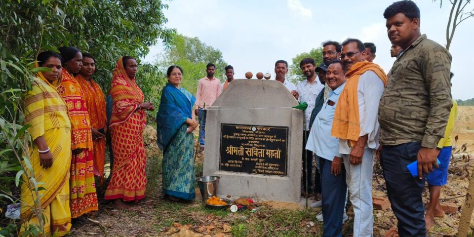 कुकड़ु व ईचागढ़ में विधायक ने किया तीन योजनाओं का उद्घाटन… – Vananchal 24TV Live – वनांचल 24TV लाइव