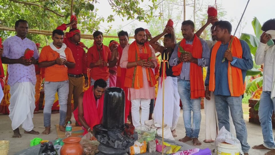 चांडिल:शिवलिंग प्राण-प्रतिष्ठा के लिए हुआ कलश यात्रा… – Vananchal 24TV Live – वनांचल 24TV लाइव