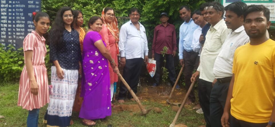 माता आकर्षिणी देवी के प्रांगण में कल्पवृक्ष स्थापित कर वृक्षारोपण कार्यक्रम का हुआ उद्घाटन… – Vananchal 24TV Live – वनांचल 24TV लाइव