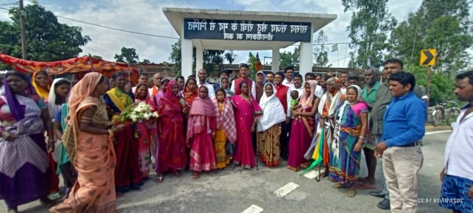 सांसद ने बिरसा मुंडा  कि प्रतिमा पर माल्यार्पण कर प्रतिमा शेड का सुंदरीकरण कार्य का उद्घाटन किया … – Vananchal 24TV Live – वनांचल 24TV लाइव
