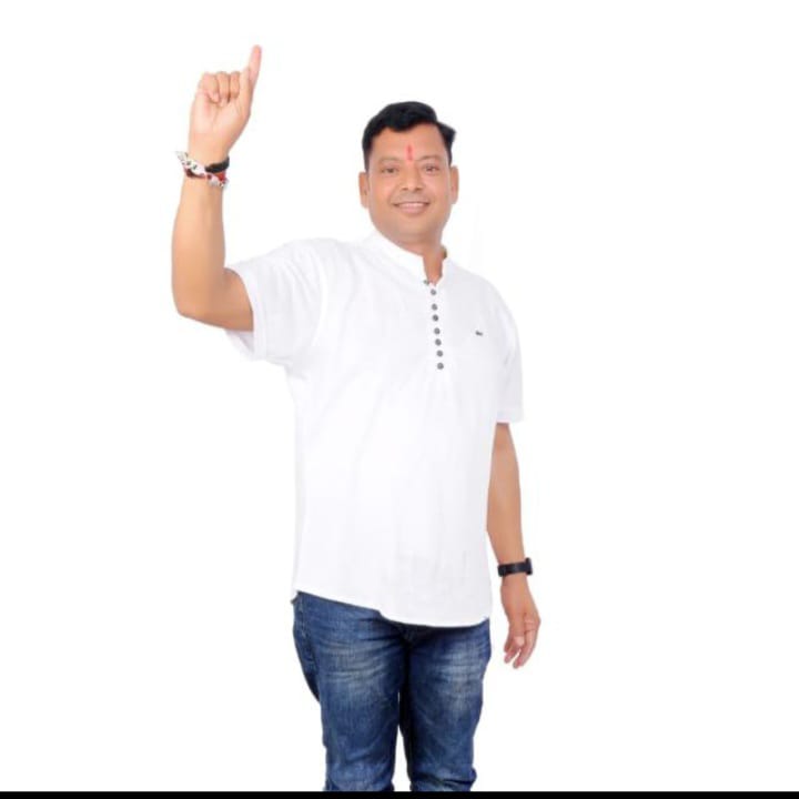युवा जनशक्ति मोर्चा ने आदित्यपुर नगर निगम के समस्या को लेकर आयुक्त को ज्ञापांक सौपा …