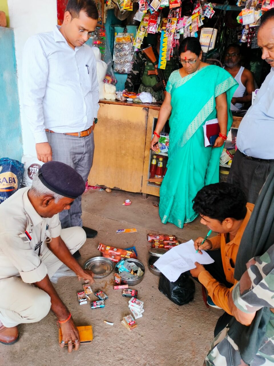 रामगढ़:विद्यालयों के आसपास तंबाकू पदार्थों की बिक्री के विरुद्ध जिला शिक्षा अधीक्षक ने चलाया जांच अभियान… – Vananchal 24TV Live – वनांचल 24TV लाइव