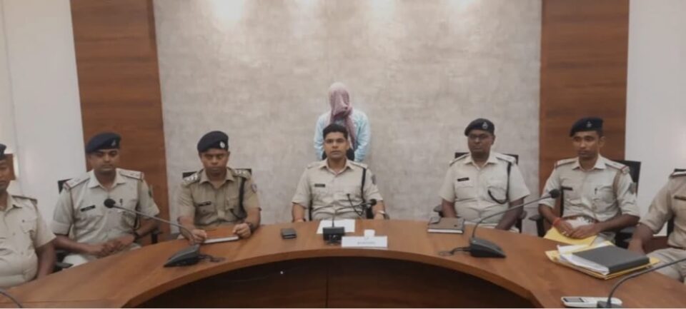 सीसीएल रजरप्पा कर्मी के ऊपर हुई गोलीबारी कांड का पुलिस ने किया खुलासा, एक आरोपी गिरफ्तार . . . – Vananchal 24TV Live – वनांचल 24TV लाइव