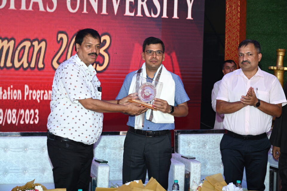 जमशेदपुर : नेताजी सुभाष यूनिवर्सिटी में हुआ नए सत्र 2023 का “आगमन”, नवनामांकित छात्रों को मिला मार्गदर्शन… – Vananchal 24TV Live – वनांचल 24TV लाइव