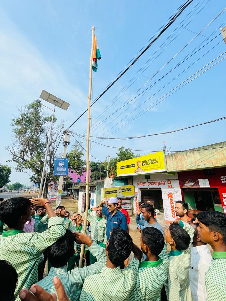 सरायकेला:कोलाबीरा सब पोस्ट ऑफिस में बीपीएम ने किया झंडा तोलन…