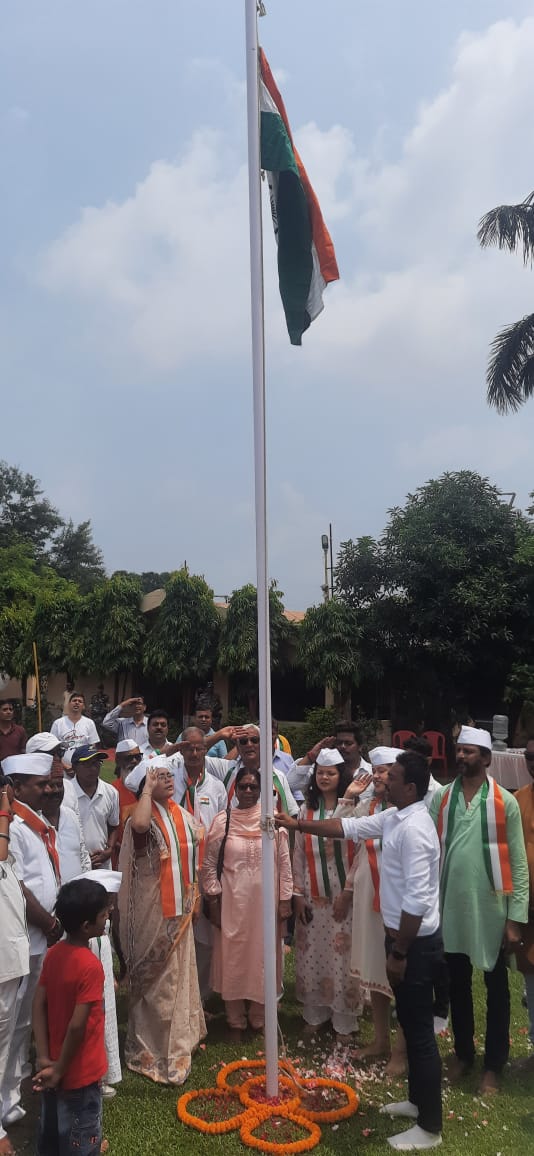 स्वतंत्रता दिवस पर विधायक सविता महतो ने फहराया तिरंगा, कई कार्यक्रम में हुए शामिल…