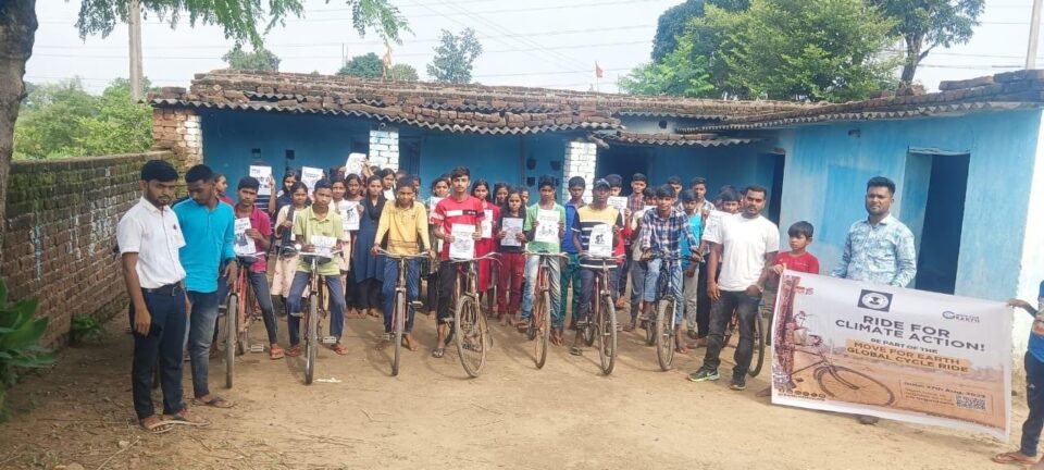 पर्यावरण प्रदूषण को रोकने और स्वास्थ्य के लिए भी साइकिल चलाना है फायदेमंद सुधीर… – Vananchal 24TV Live – वनांचल 24TV लाइव