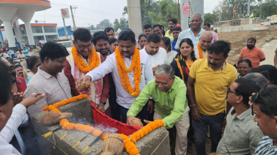 राँची:पथ की चौड़ीकरण हो जाने से दुर्घटना की कमी:विधायक राजेश कच्छप… – Vananchal 24TV Live – वनांचल 24TV लाइव