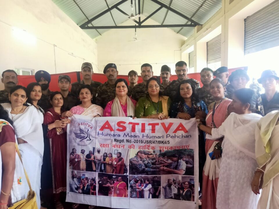 जमशेदपुर:सामाजिक संस्था अस्तित्व ने सैनिकों संग मनाया रक्षा बंधन का त्योहार…