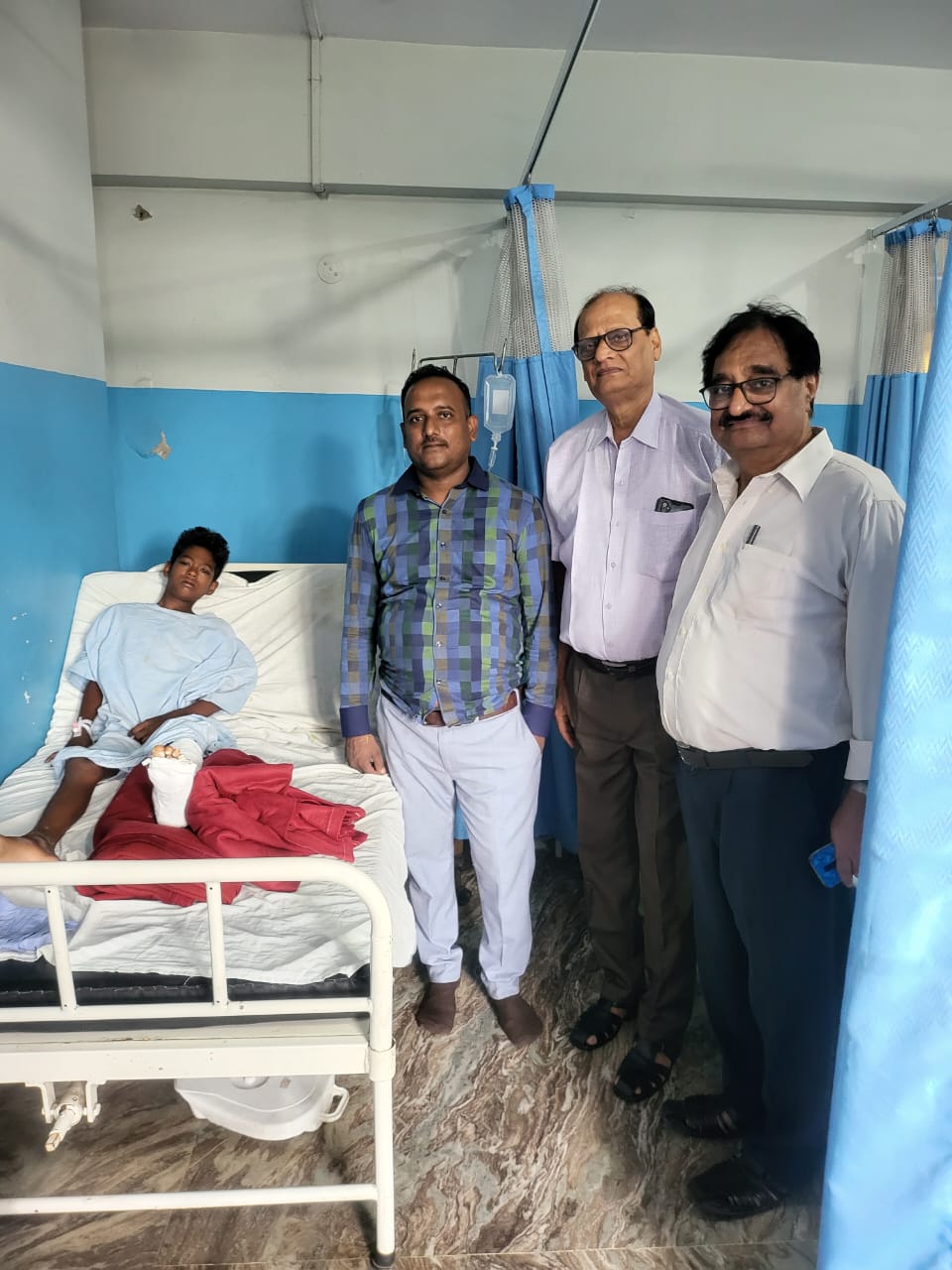 आदित्यपुर मगध सम्राट अस्पताल ने कृष्णा का सफल ऑपरेशन किया…