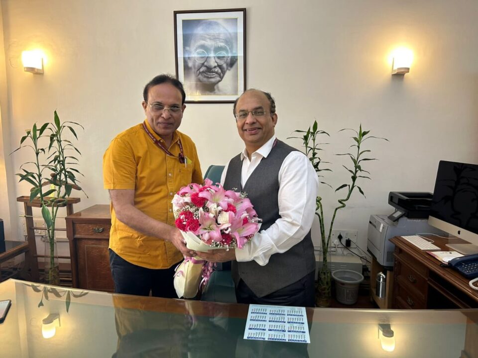 मनीष देसाई बने नये पीआईबी के प्रधान महानिदेशक के रूप में कार्यभार ग्रहण किये,भारतीय सूचना सेवा (IIS) 1989 बैच के वरिष्ठ अधिकारी… – Vananchal 24TV Live – वनांचल 24TV लाइव