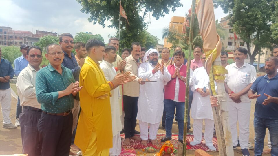 सरायकेला:श्री श्री दुर्गा पूजा समिति मां भवानी यूथ क्लब द्वारा दुर्गा पूजा पंडाल के लिए हुआ भूमि पूजन समारोह… – Vananchal 24TV Live – वनांचल 24TV लाइव