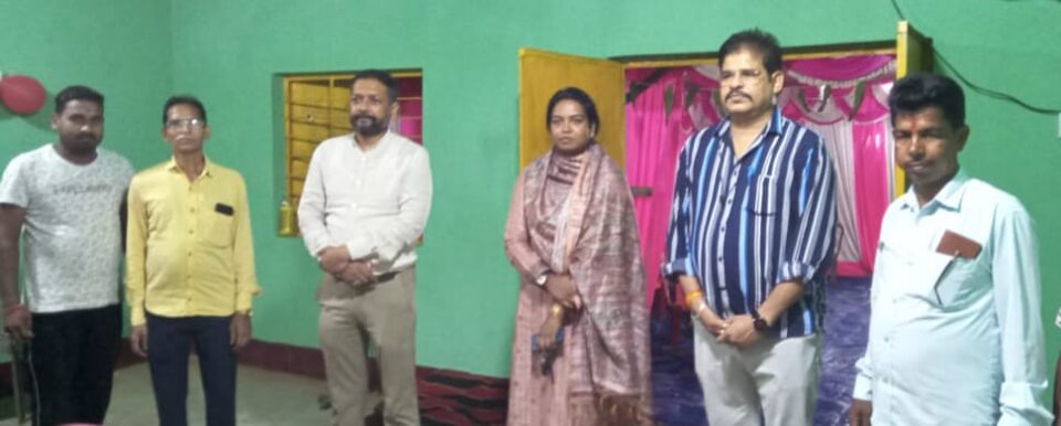 महालीमुरुप के जगन्नाथपुर में आयोजित श्रीकृष्ण जन्मोत्सव पर पहुंचे सरायकेला एसडीओ, बीडीओ व दंडाधिकारी; पूजा अर्चना कर क्षेत्र के सुख शांति व समृद्धि की मंगलकामना की… – Vananchal 24TV Live – वनांचल 24TV लाइव