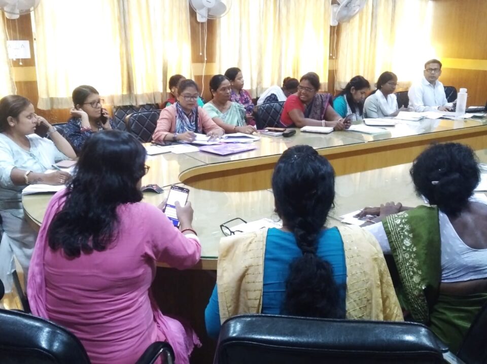 जिला समाज कल्याण पदाधिकारी ने महिला पर्यवेक्षिकाओं के साथ की समीक्षात्मक बैठक…
