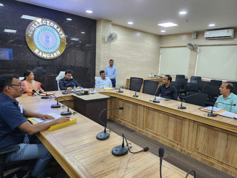 उपायुक्त की अध्यक्षता में हुई जिला स्तरीय 15वें वित्त आयोग हुई बैठक… – Vananchal 24TV Live – वनांचल 24TV लाइव
