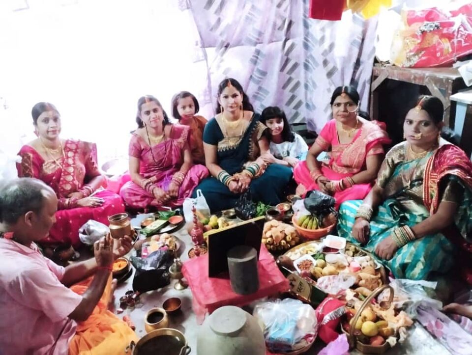 अखंड सुहाग की कामना के साथ सुहागिनों ने निर्जला उपवास रखकर की हरितालिका तीज व्रत…