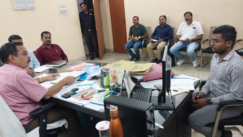 आदित्यपुर:खराब पड़े स्ट्रीट लाइटों की मरम्मती का दिया निर्देश… – Vananchal 24TV Live – वनांचल 24TV लाइव