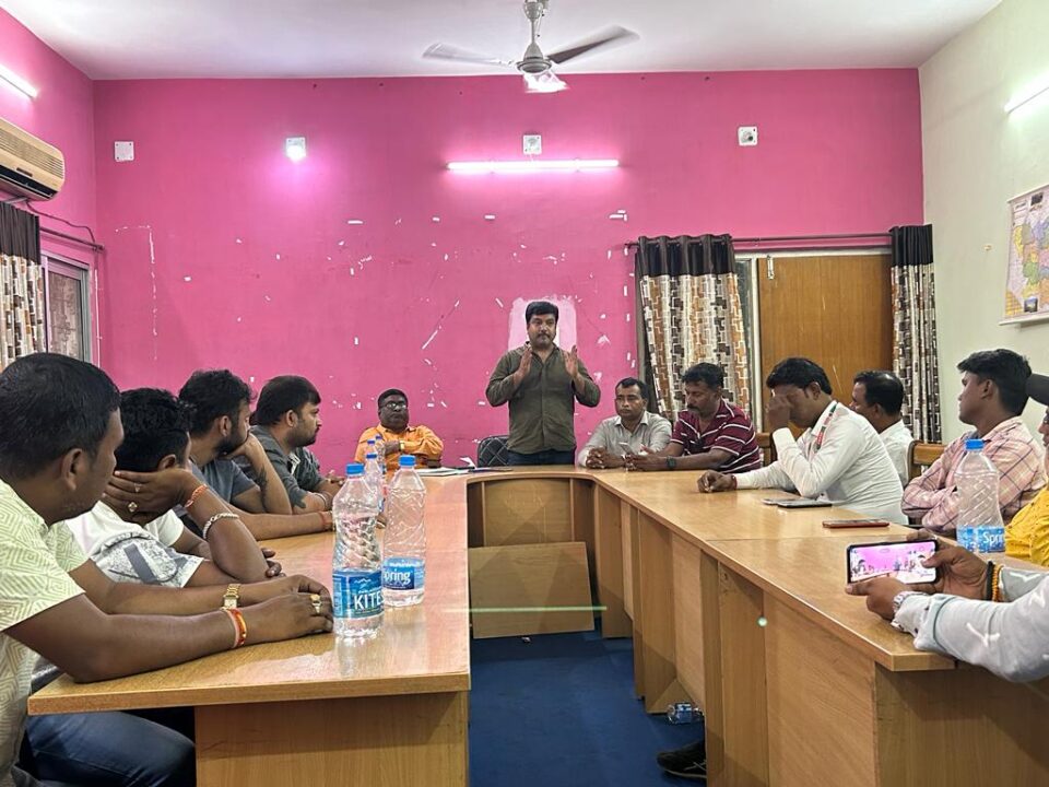 दि प्रेस क्लब ऑफ सरायकेला-खरसावां के कार्यकारिणी की हुई बैठक, स्वच्छ पत्रकारिता पर हुई चर्चा… – Vananchal 24TV Live – वनांचल 24TV लाइव