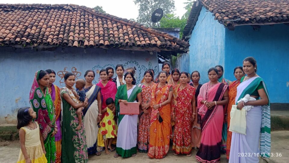 सरायकेला:आयुष्मान भव के तहत नवाडीह गांव में सभा का किया गया आयोजन…
