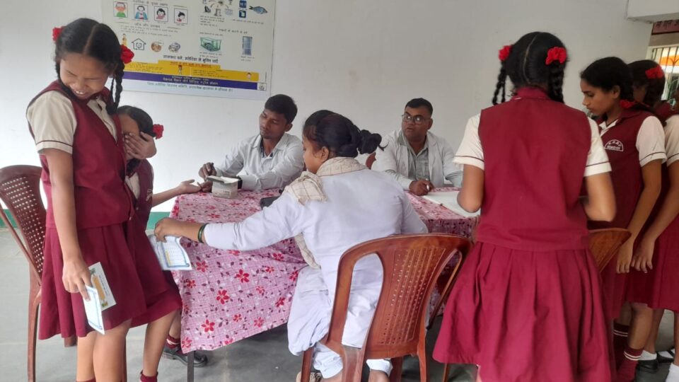 सरायकेला:नीमडीह कस्तूरबा गांधी बालिका विद्यालय में लगे हेल्थ कैंप में सात छात्राएं निकली सिवियर एनीमिया से ग्रसित… – Vananchal 24TV Live – वनांचल 24TV लाइव