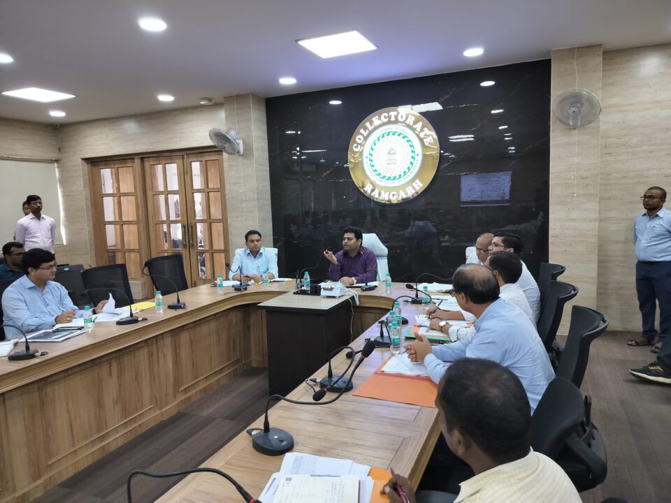 मतदाता सूची विशेष संक्षिप्त पुनरीक्षण कार्यक्रम 2023- 24 के तहत उपायुक्त की अध्यक्षता में किया गया समीक्षा बैठक… – Vananchal 24TV Live – वनांचल 24TV लाइव