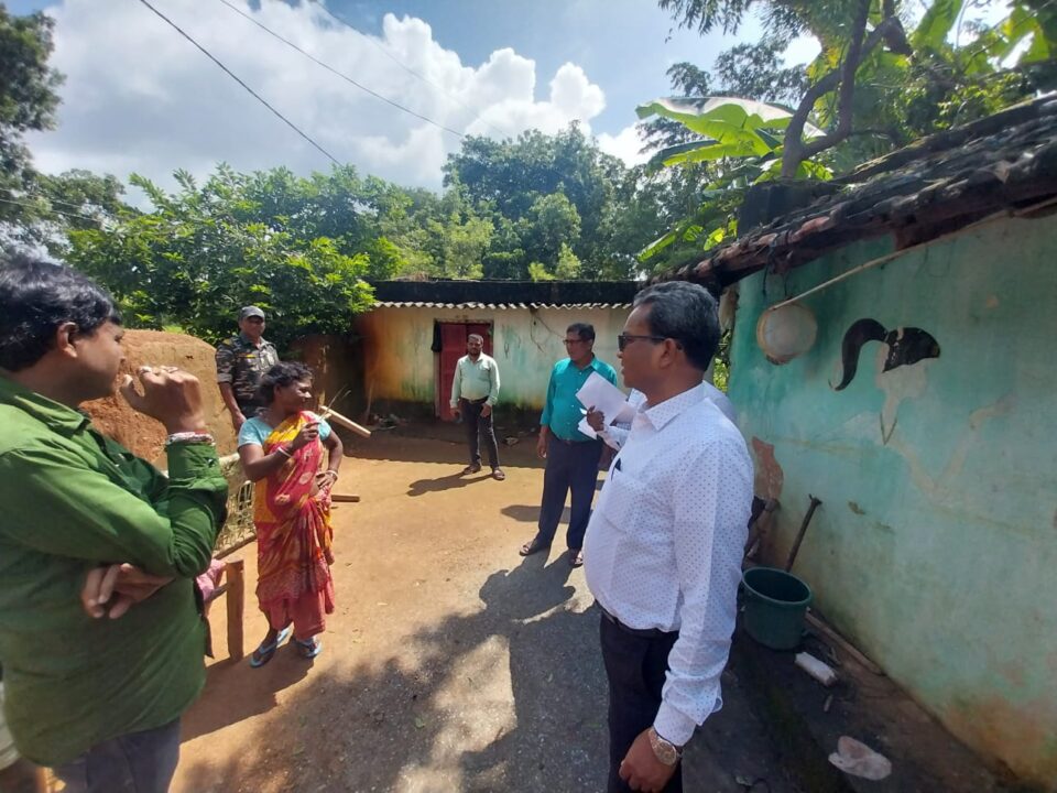 डीडीसी ने गम्हरिया प्रखंड अंतर्गत बांधडीह पंचायत का किया औचक निरीक्षण, मनरेगा एवं आवास योजनाओं का स्थल निरीक्षण कर दिए आवश्यक दिशा निर्देश… – Vananchal 24TV Live – वनांचल 24TV लाइव